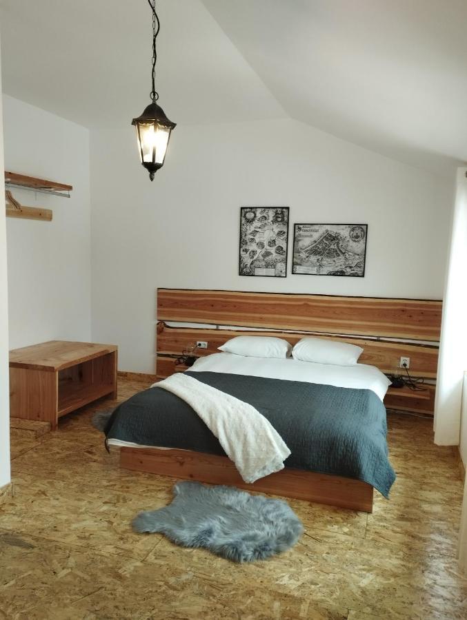 Middlehouse Hotel Brasov Ngoại thất bức ảnh