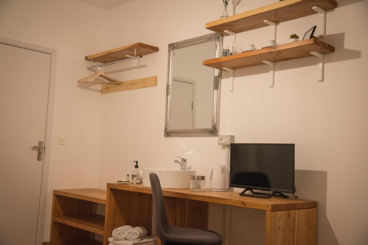 Middlehouse Hotel Brasov Ngoại thất bức ảnh